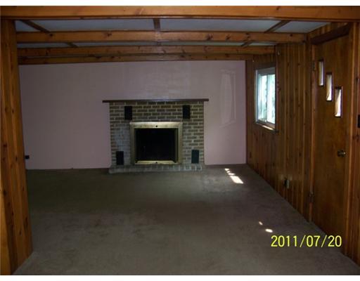 1807 Climax Road New Florence, PA 15944 - Photo 4 of 10 Living Room.