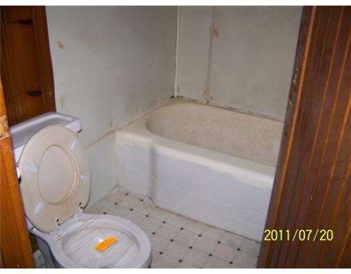 1807 Climax Road New Florence, PA 15944 - Photo 7 of 10 Full Bath.