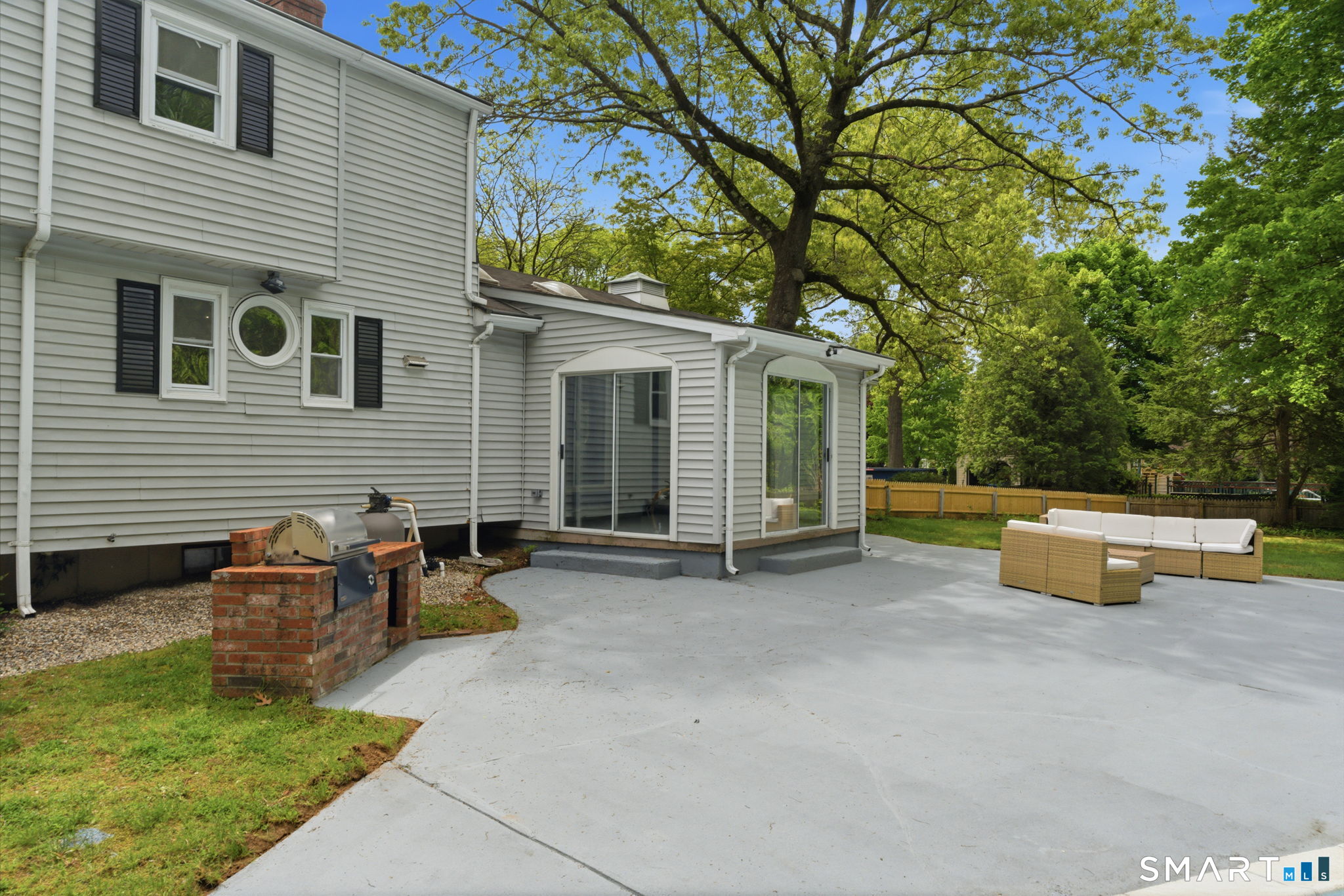 35 Hollow Brook Road Windsor, CT 06095 - Photo 2 of 40