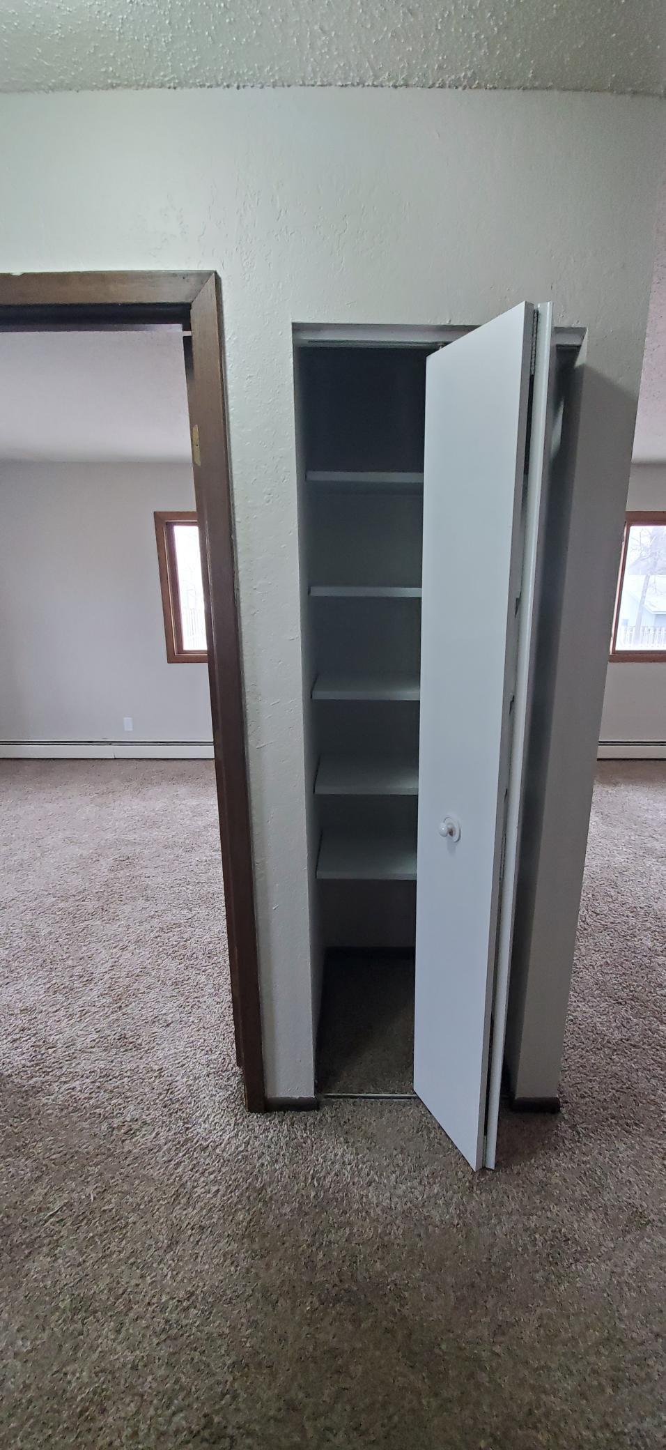 725 South 9th Street, Unit 6 Bird Island, MN 55310 - Photo 14 of 16