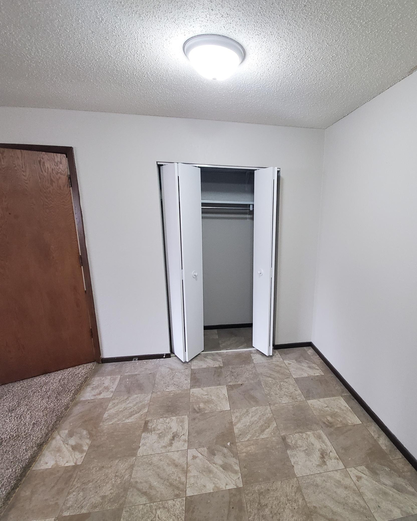 725 South 9th Street, Unit 6 Bird Island, MN 55310 - Photo 5 of 16