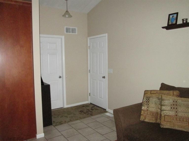 328 Rader Lane Muskegon, MI 49442 - Photo 8 of 22 Foyer