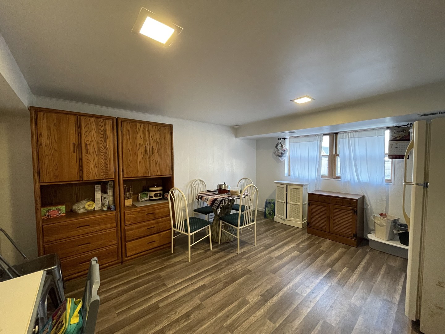 29W342 Lee Road West Chicago, IL 60185 - Photo 8 of 13 Gallery Image 8