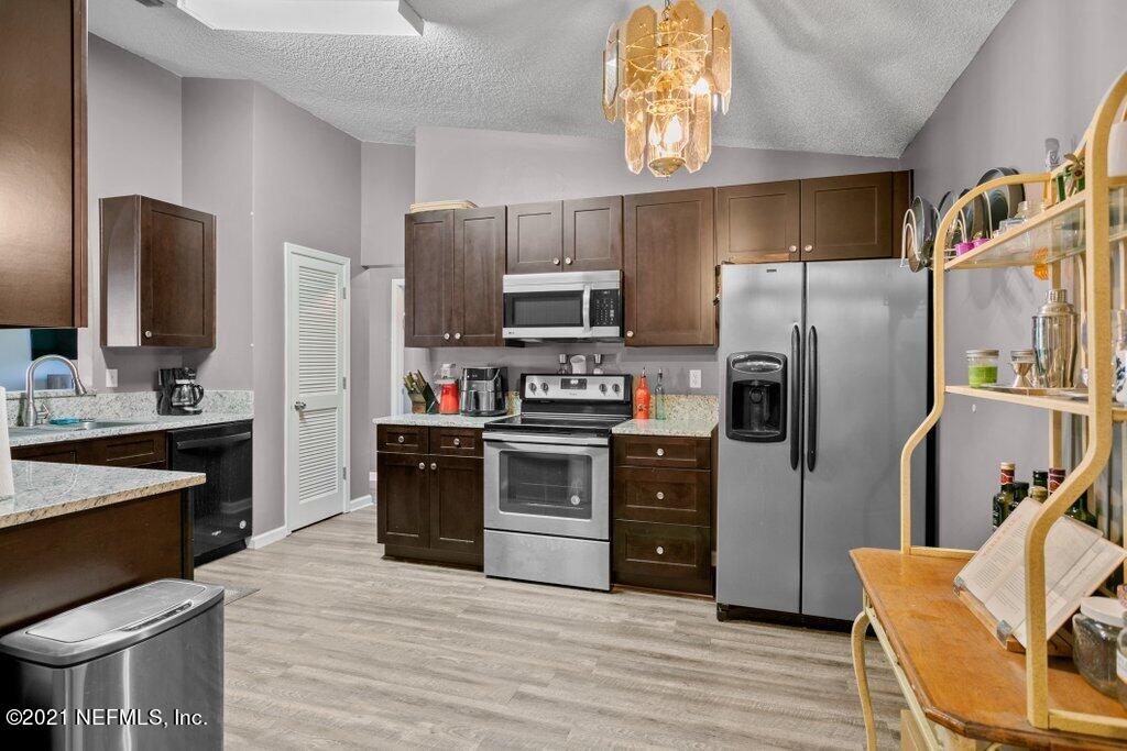937 Gavagan Road Jacksonville, FL 32233 - Photo 15 of 28 937 Gavagan (15).jpg-SMALL