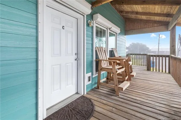 $295,000 | 461 Lake Breeze Road, Hackberry, LA 70645