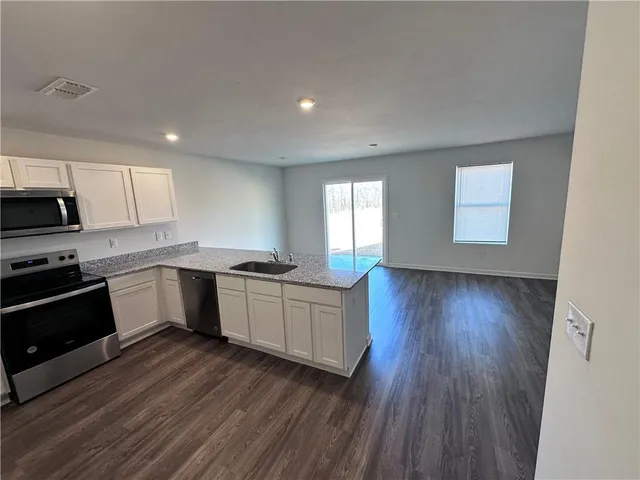 $2,300 | 536 Pemberton Street, Euharlee, GA 30145