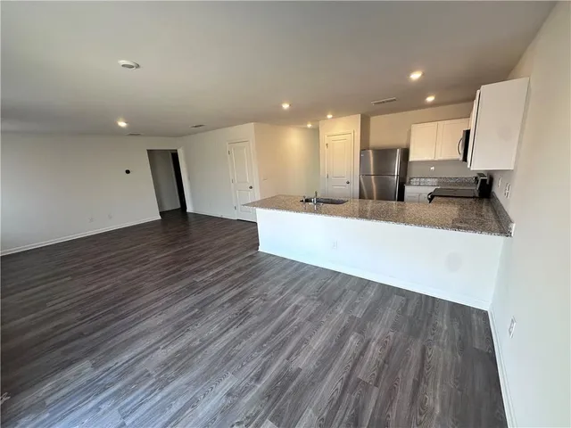 $2,300 | 536 Pemberton Street, Euharlee, GA 30145