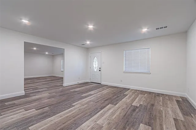 $2,500 | 2976 Mark Twain Drive, Dallas, TX 75234