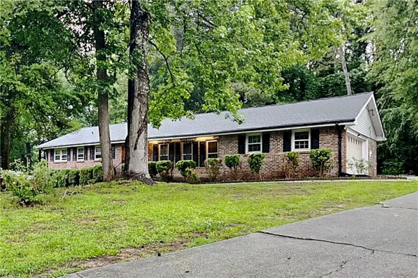 $2,095 | 2755 Hickory Circle, Snellville, GA 30078