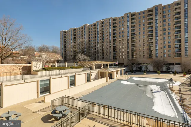 $178,000 | 4600 South Four Mile Run Drive, Unit 623, Arlington, VA 22204