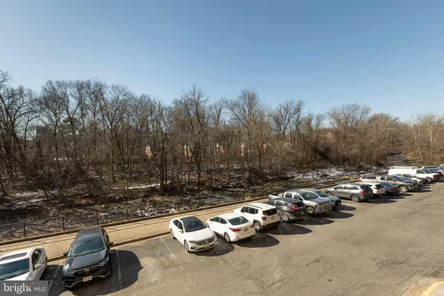 $178,000 | 4600 South Four Mile Run Drive, Unit 623, Arlington, VA 22204