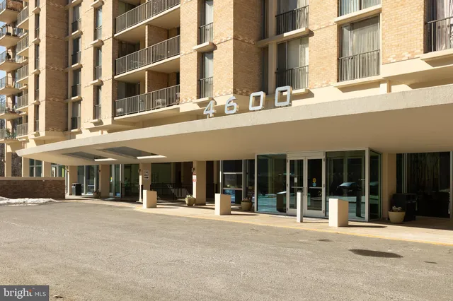 $178,000 | 4600 South Four Mile Run Drive, Unit 623, Arlington, VA 22204