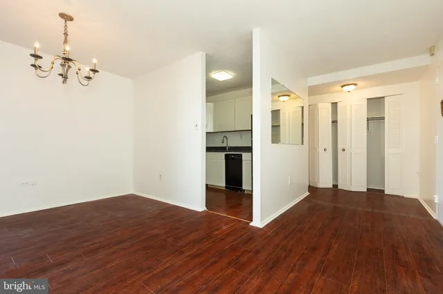 $178,000 | 4600 South Four Mile Run Drive, Unit 623, Arlington, VA 22204