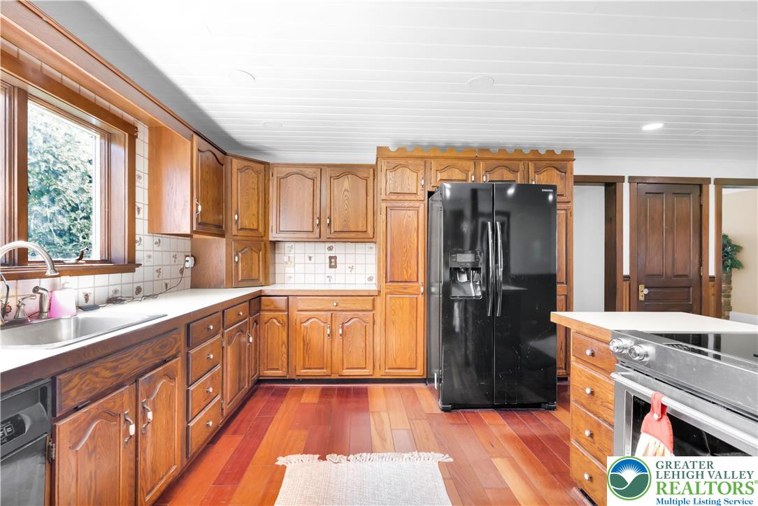 4006 Hecktown Road Bethlehem, PA 18020 - Photo 15 of 100