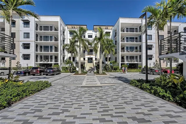 $12,000 | 1125 Central Avenue, Unit 373, Naples, FL 34102