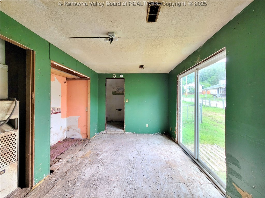 5247 Doc Bailey Road Charleston, WV 25313 - Photo 18 of 20 Gallery Image 18