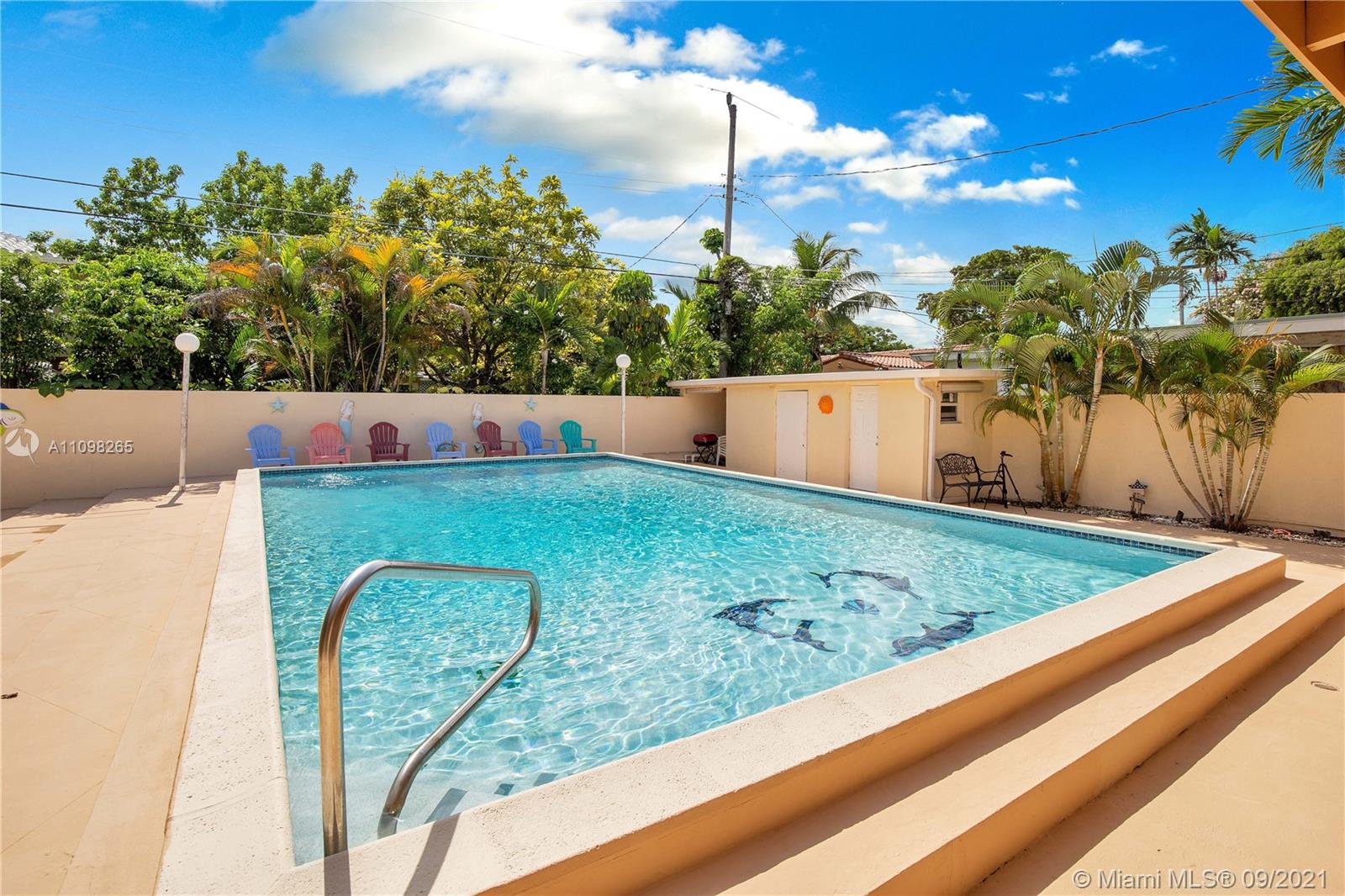 620 Southwest 22nd Road Miami, FL 33129 - Photo 44 of 53 a view of a yard with a sitting area