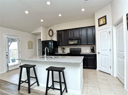 $314,000 | 130 Sunshine Lane, Kyle, TX 78640