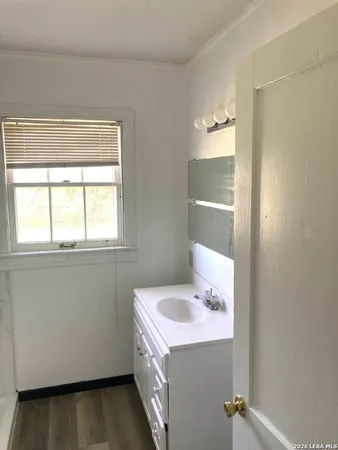 $1,400 | 2101 East Trinity Street, Victoria, TX 77901