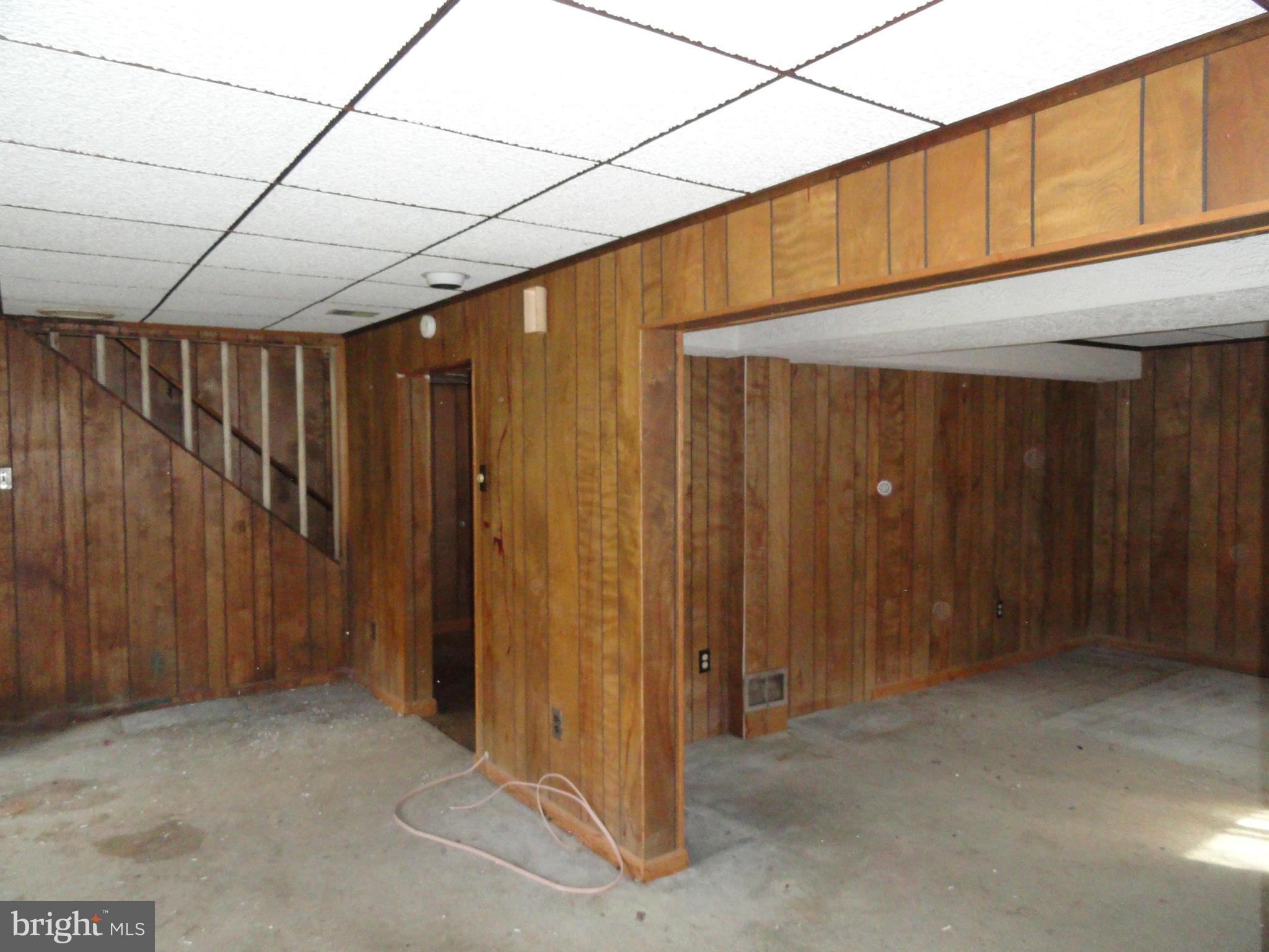 7322 Jervis Street Springfield, VA 22151 - Photo 15 of 23 Family Room