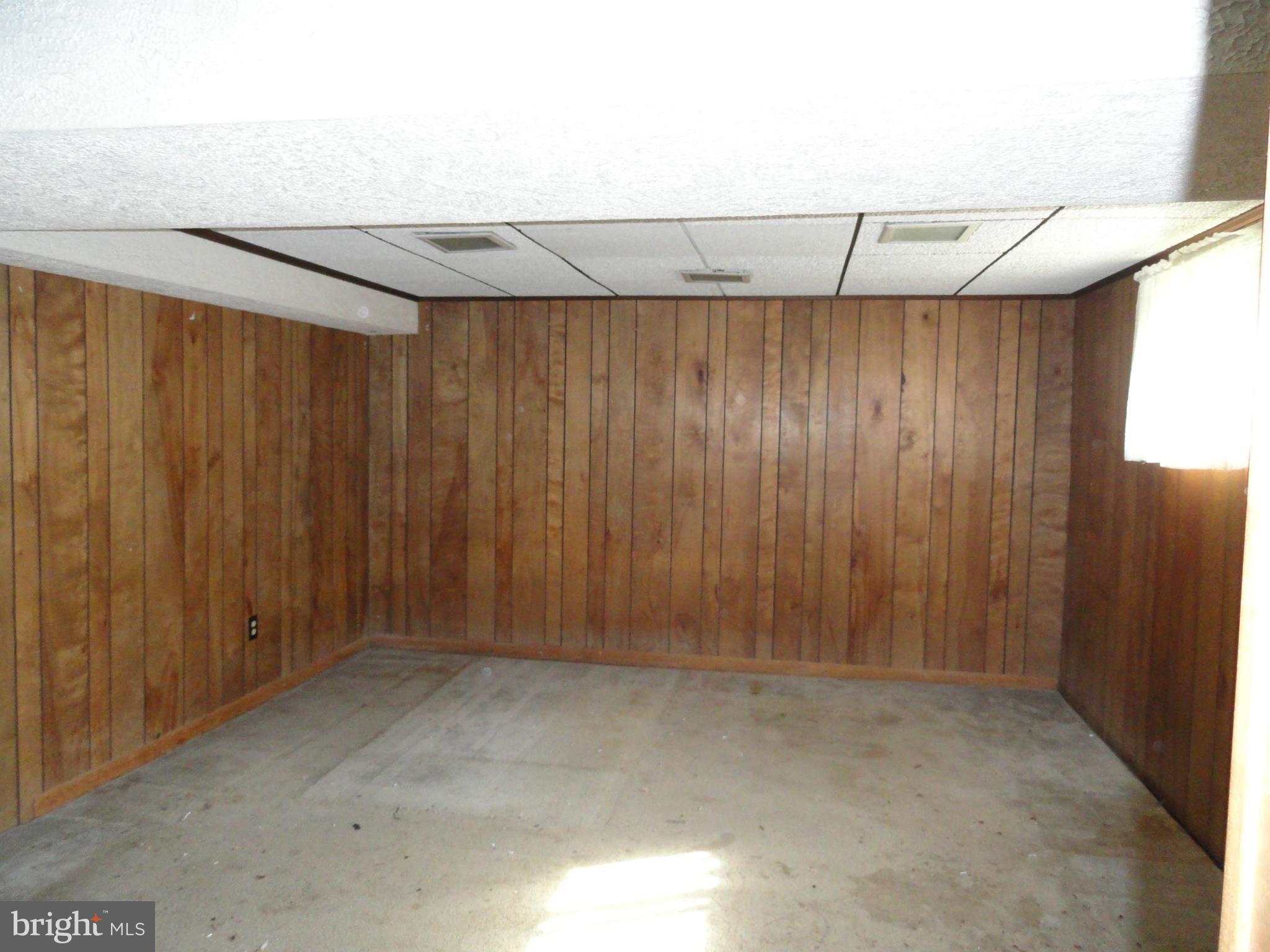 7322 Jervis Street Springfield, VA 22151 - Photo 16 of 23 Bonus Room was used as a bedroom on LL