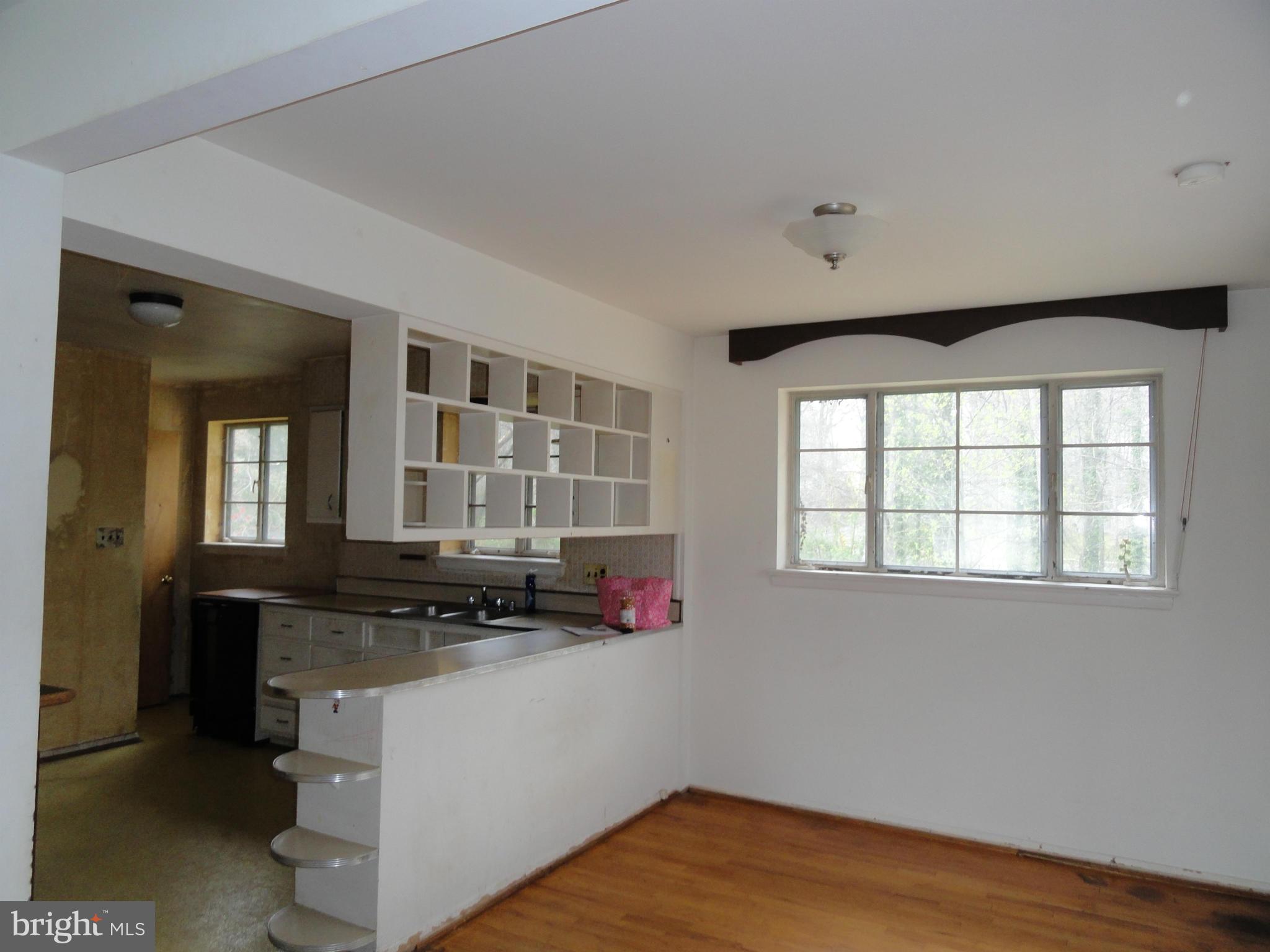 7322 Jervis Street Springfield, VA 22151 - Photo 7 of 23 Kitchen