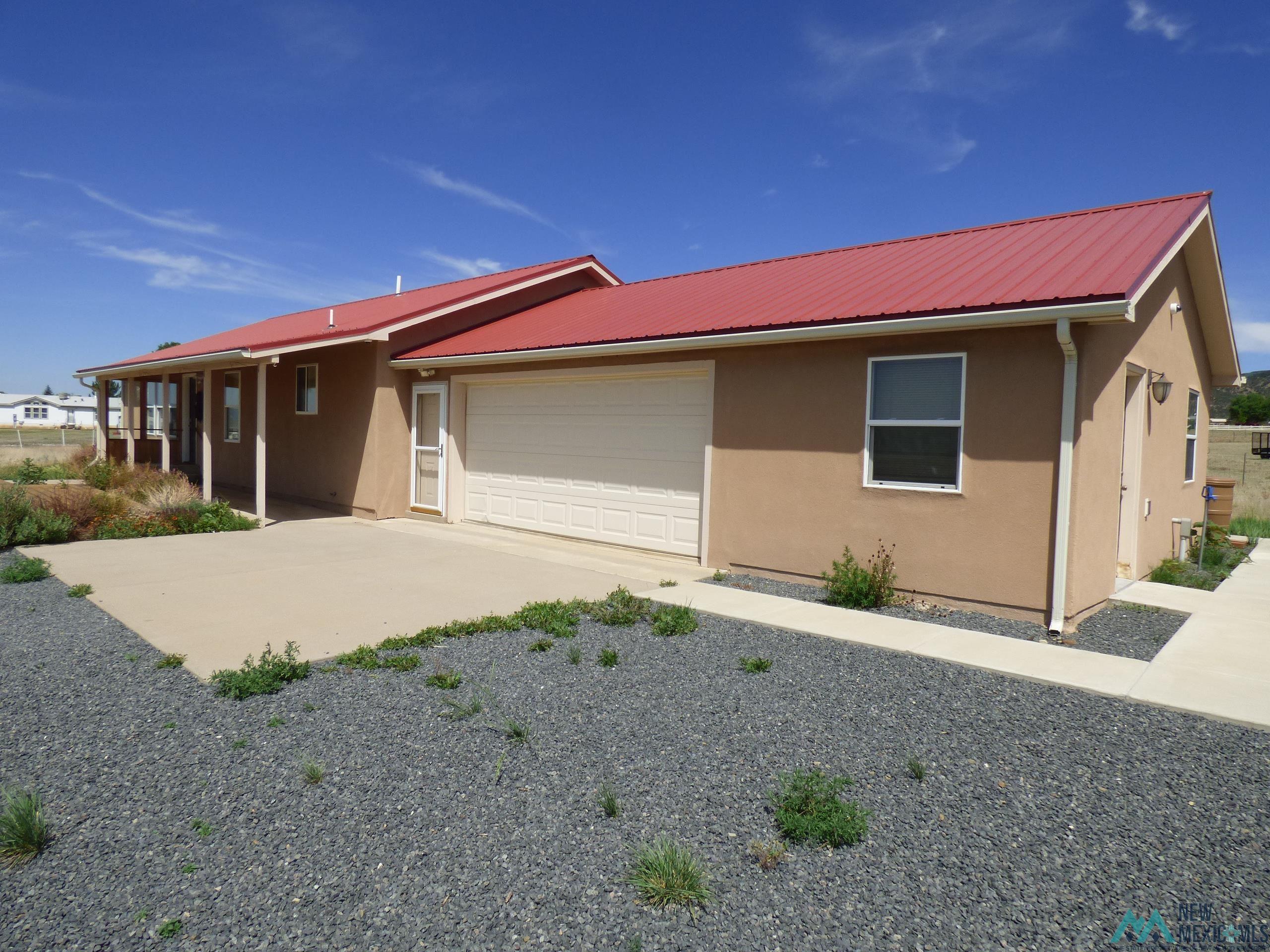 15 South Pond Lane Raton, NM 87740 - Photo 4 of 40 Oversized Attached 2 car garage