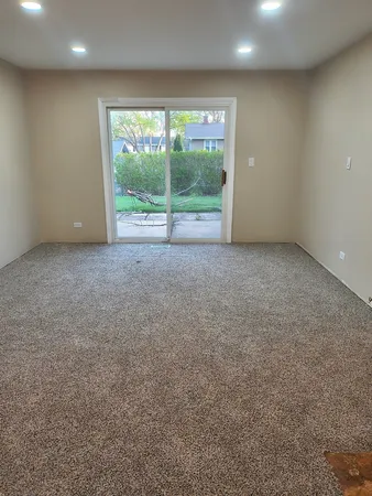 $3,250 | 1355 Blair Lane, Hoffman Estates, IL 60169