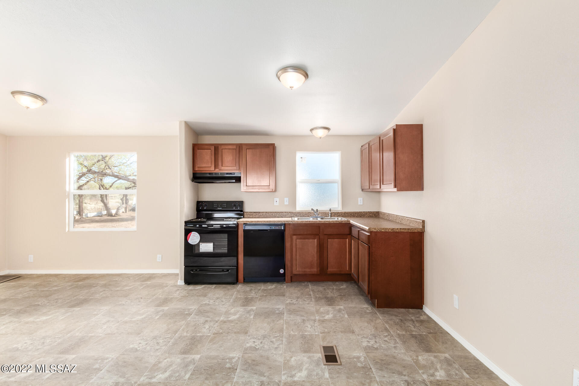 9251 South Fillmore Road Tucson, AZ 85736 - Photo 11 of 29 Gallery Image 11