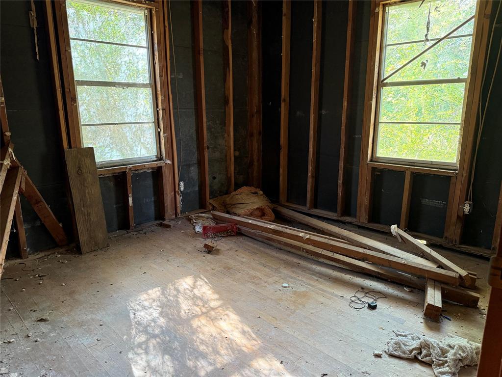 608 Bunny Rabbit Road Athens, TX 75751 - Photo 5 of 9 a room with furniture and a window