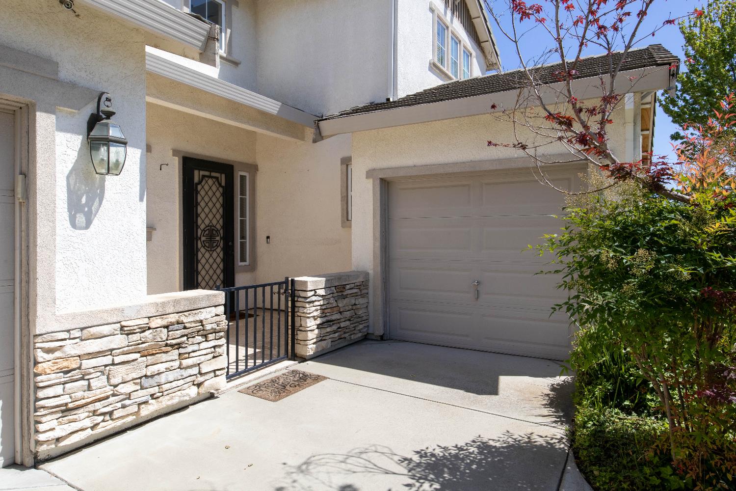 1777 Daniel Drive Ripon, CA 95366 - Photo 41 of 44 3rd car garage