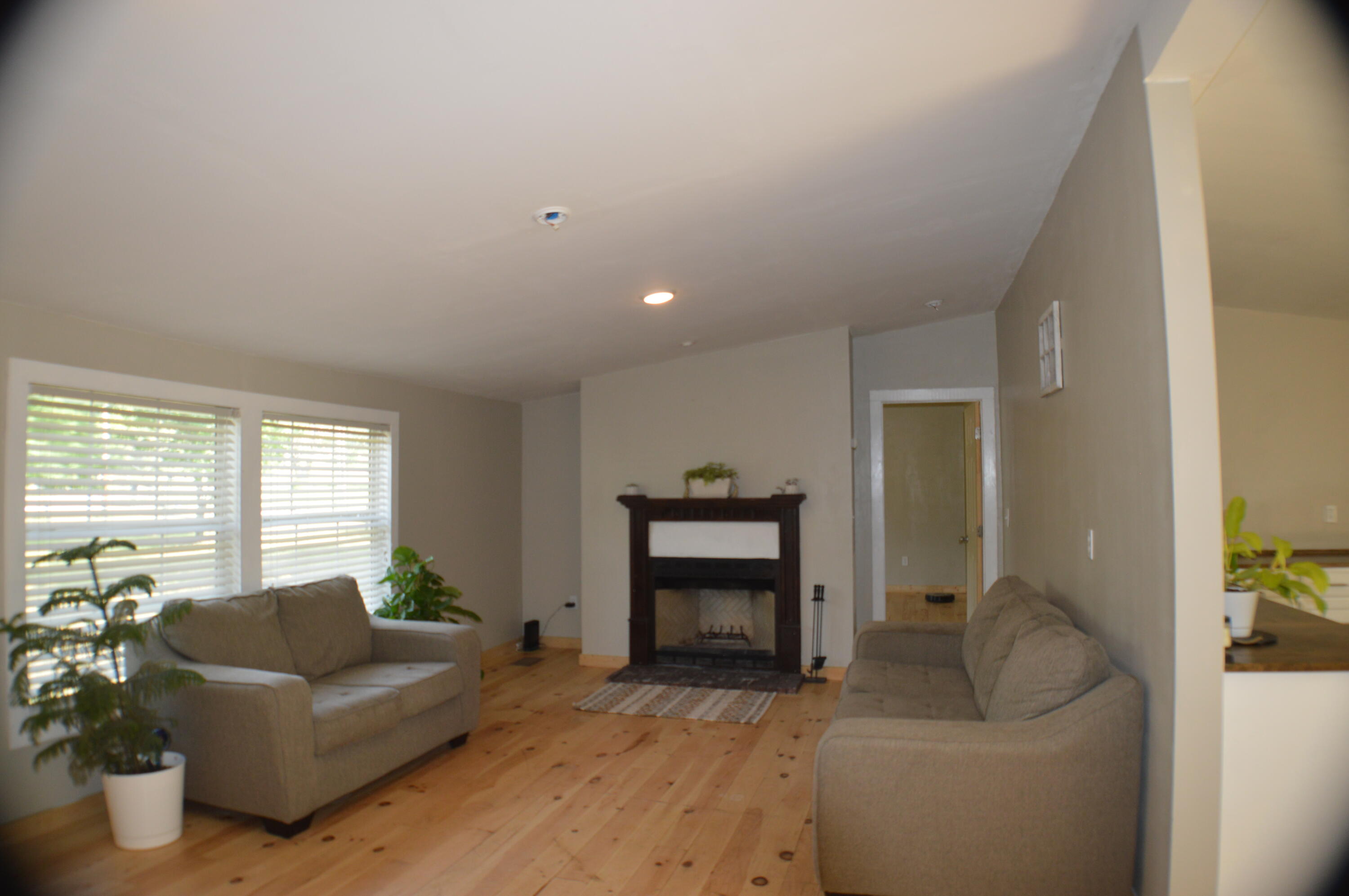 3187 Houston Valley Road Ringgold, GA 30736 - Photo 5 of 40 Living Room
