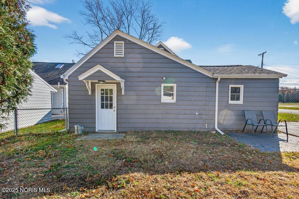 608 Sand Ridge Road Bowling Green, OH 43402 - Photo 6 of 38 608 Sand Ridge Rd.-62