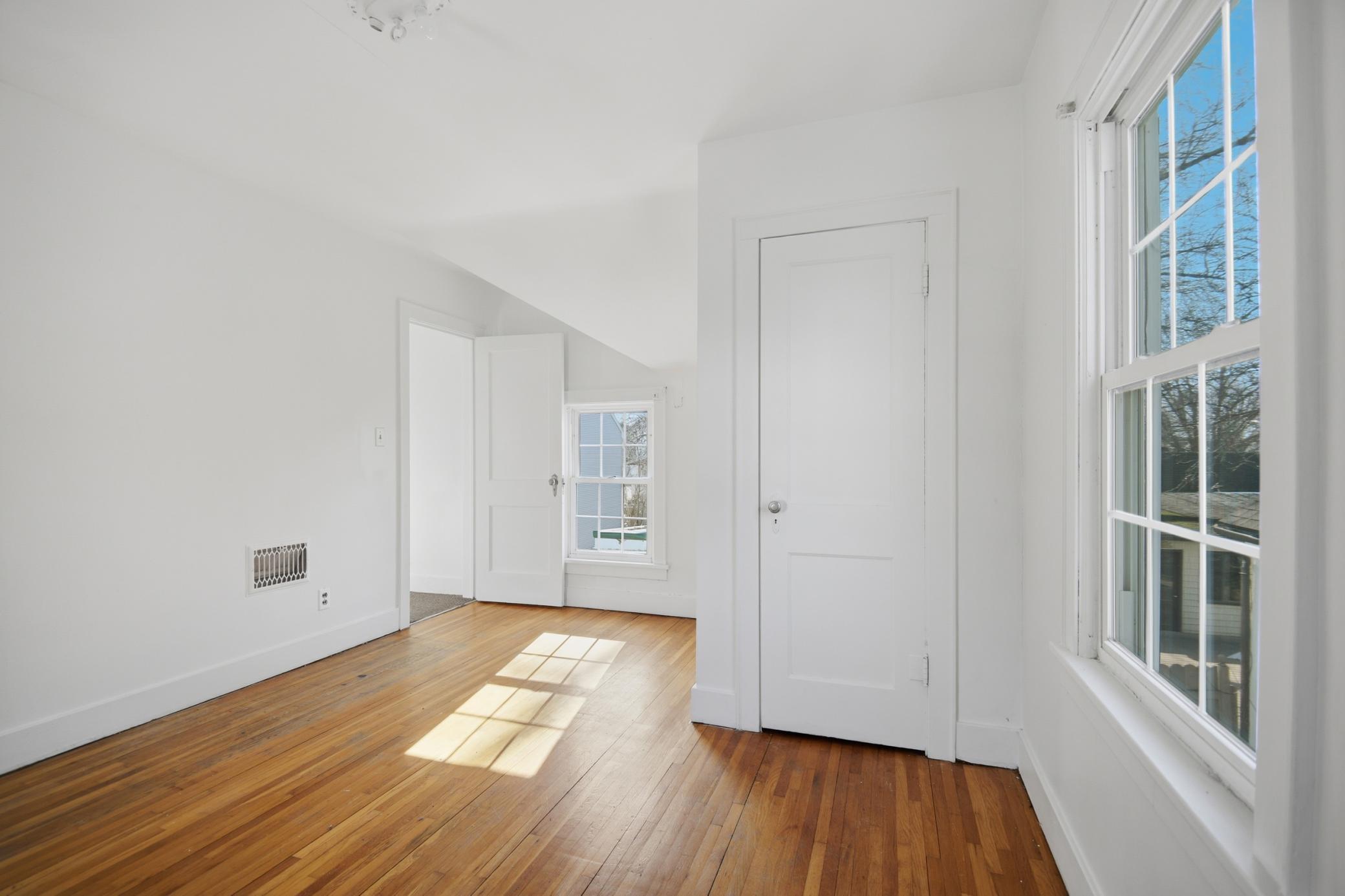 1109 5th Avenue Northwest Austin, MN 55912 - Photo 11 of 22