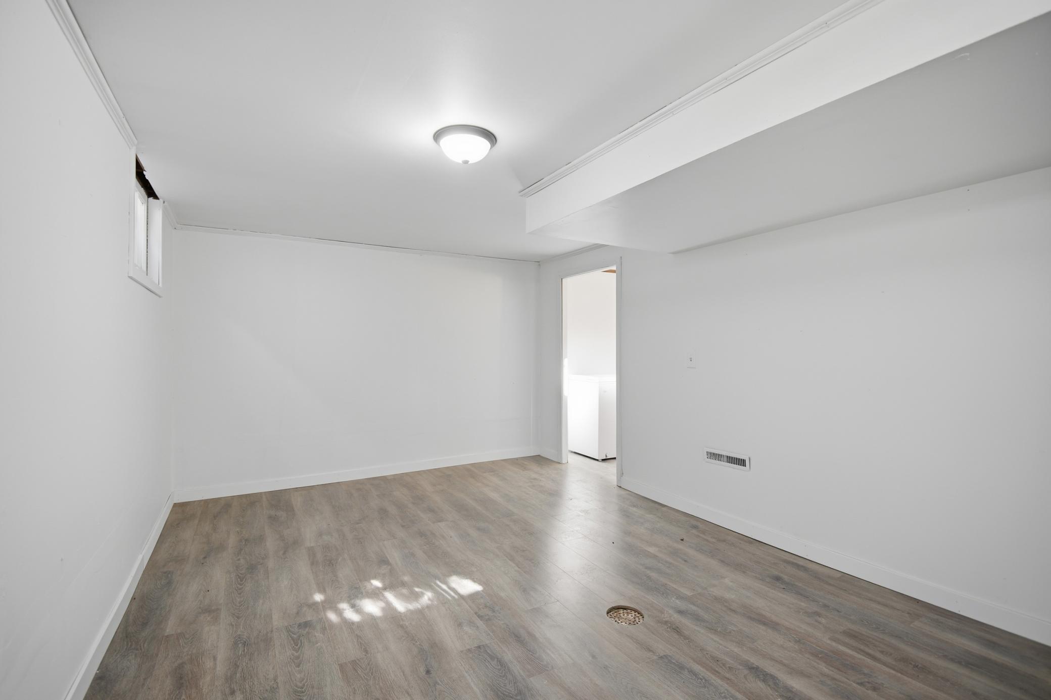 1109 5th Avenue Northwest Austin, MN 55912 - Photo 16 of 22