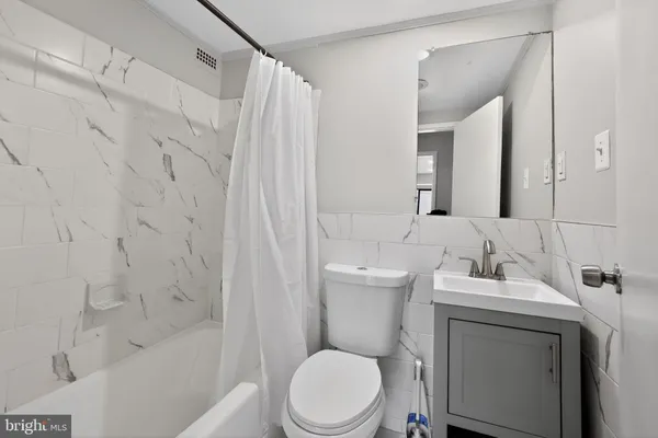 $2,800 | 10320 Westlake Drive, Unit 103, Bethesda, MD 20817