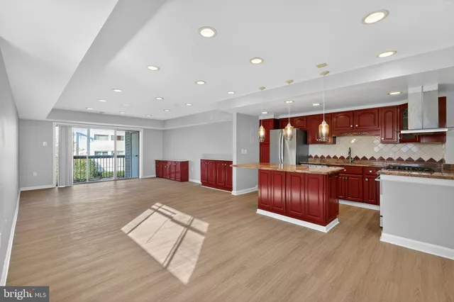 $3,000 | 10320 Westlake Drive, Unit E103, Bethesda, MD 20817