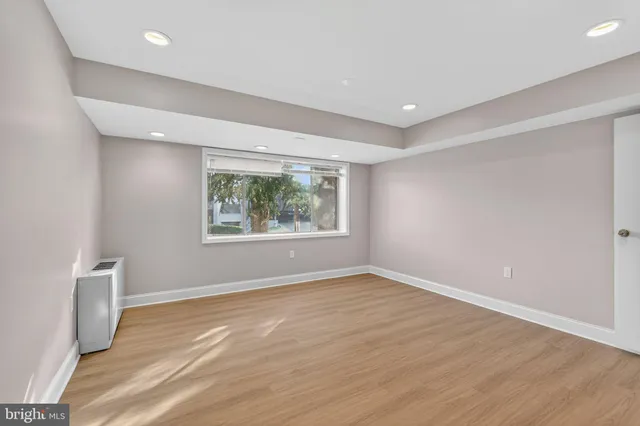 $3,000 | 10320 Westlake Drive, Unit E103, Bethesda, MD 20817