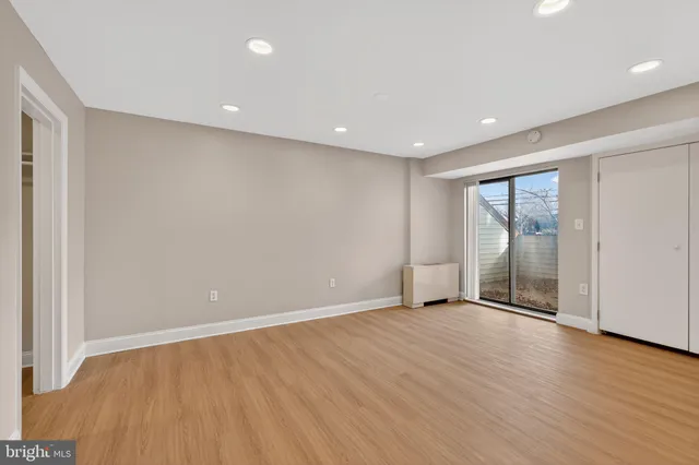 $3,000 | 10320 Westlake Drive, Unit E103, Bethesda, MD 20817