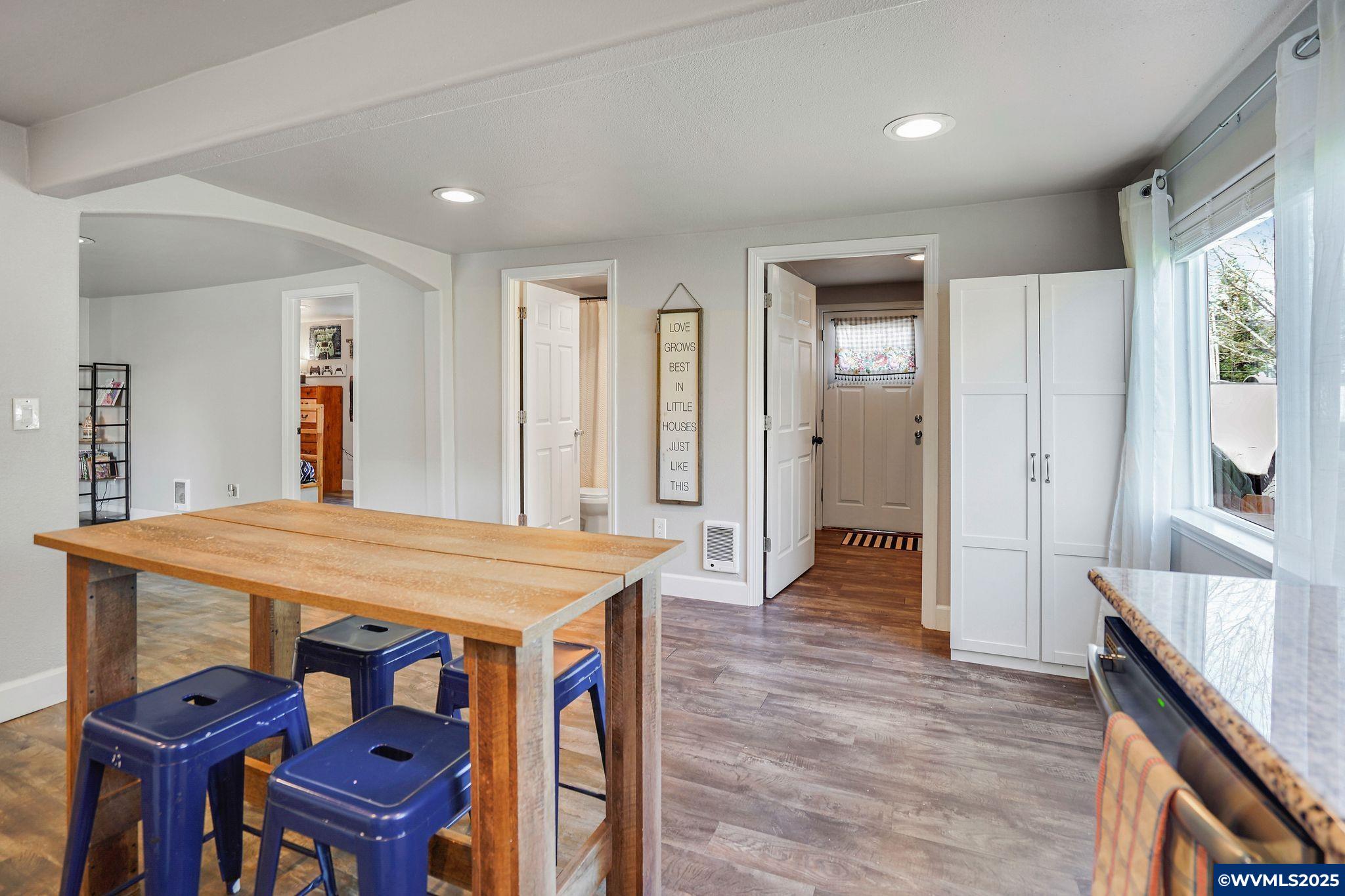 321 Southeast Davis Street Dallas, OR 97338 - Photo 13 of 26 Gallery Image 13