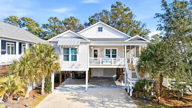 $685,000 | 214 Northeast 35th Street, Oak Island, NC 28465