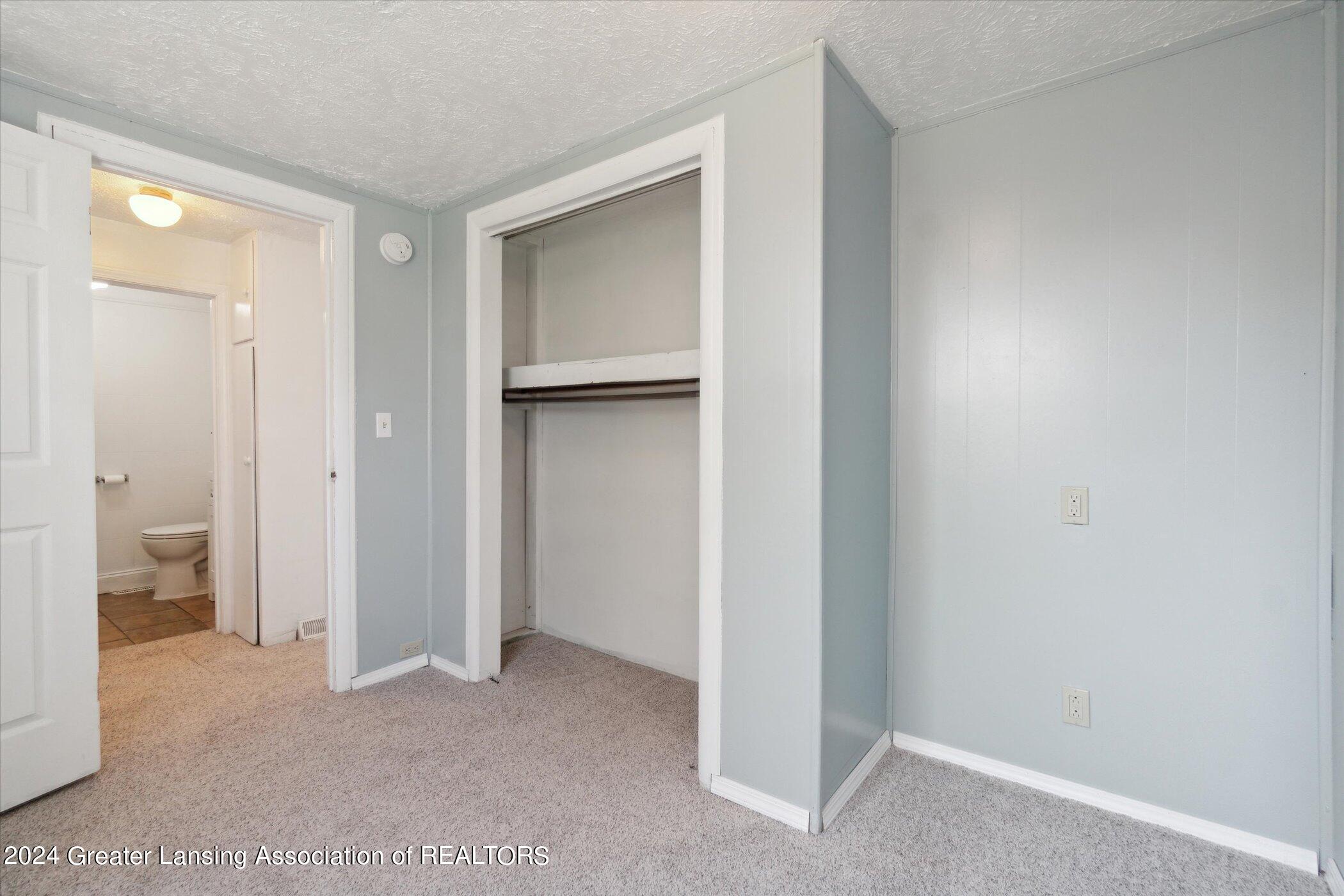 1406 Snyder Road East Lansing, MI 48823 - Photo 20 of 28 6.1