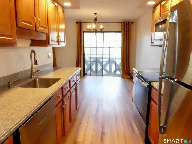 $2,900 | 50 Aiken Street, Unit 404, Norwalk, CT 06851