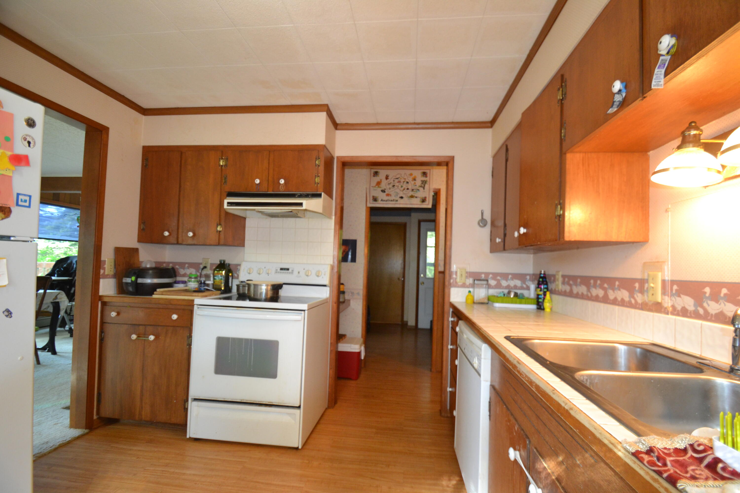 489 Crestview Drive Reedsport, OR 97467 - Photo 14 of 33 DSC_0235 (3)
