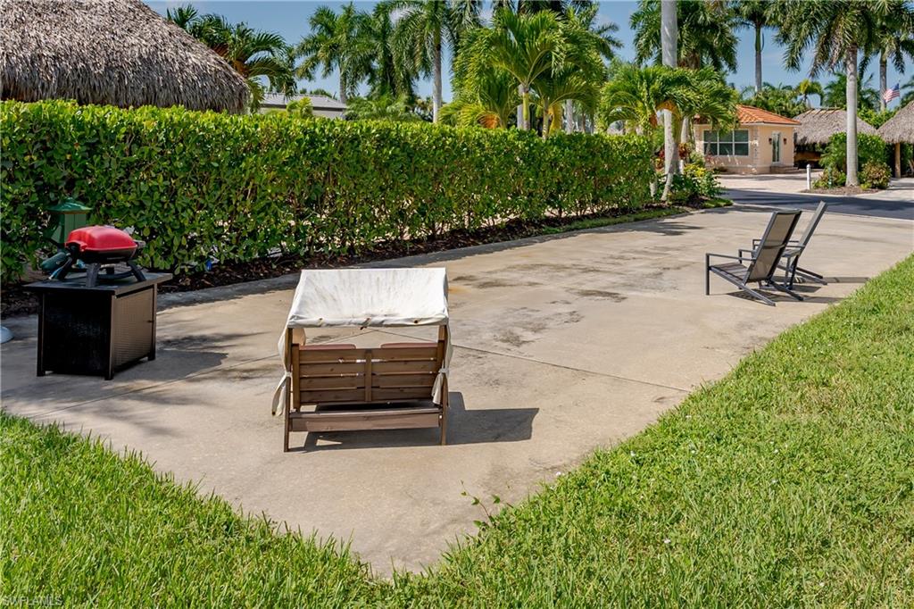 13562 Snapper Lane Naples, FL 34114 - Photo 11 of 32