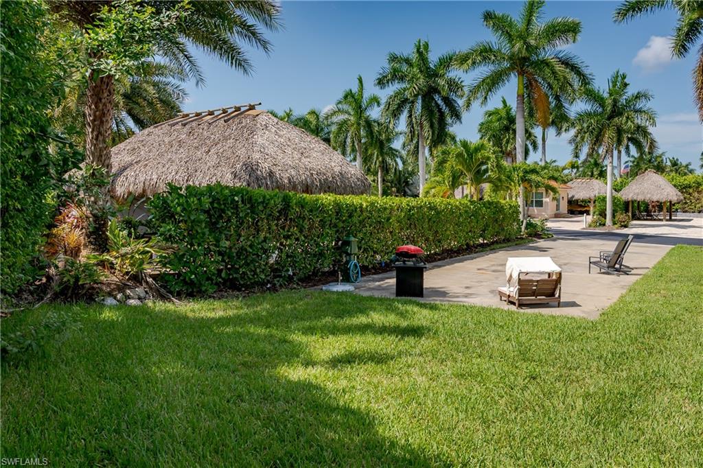 13562 Snapper Lane Naples, FL 34114 - Photo 5 of 32