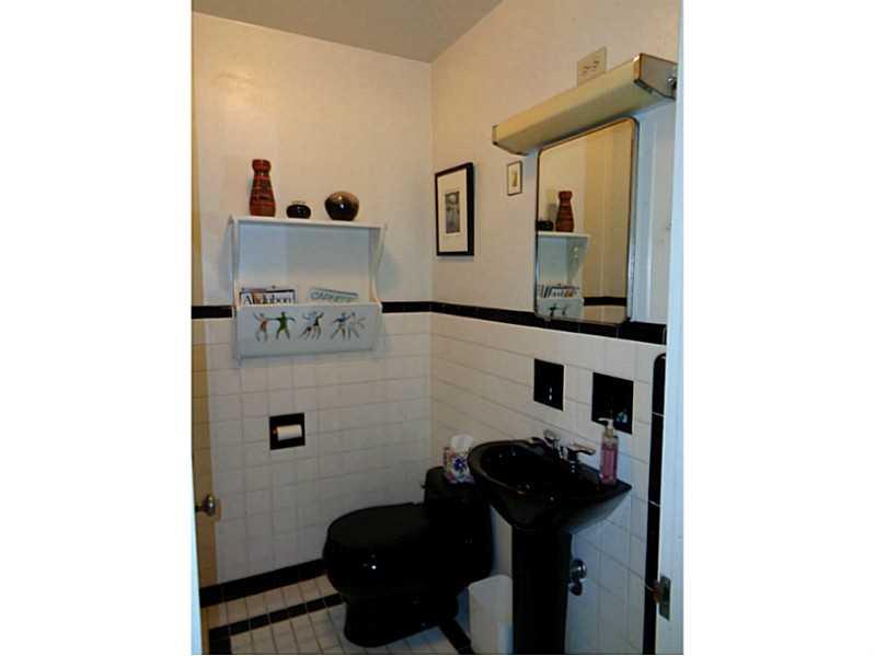 401 Locust Street Indiana, PA 15701 - Photo 22 of 25 Partial Bath.