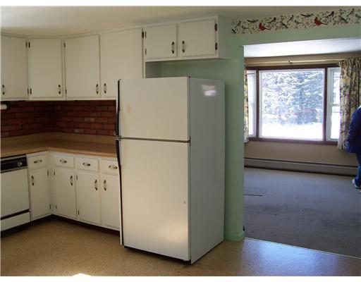 81 Raydon Rd Extension York, ME 03909 - Photo 3 of 19 Kitchen. Great space for family...
