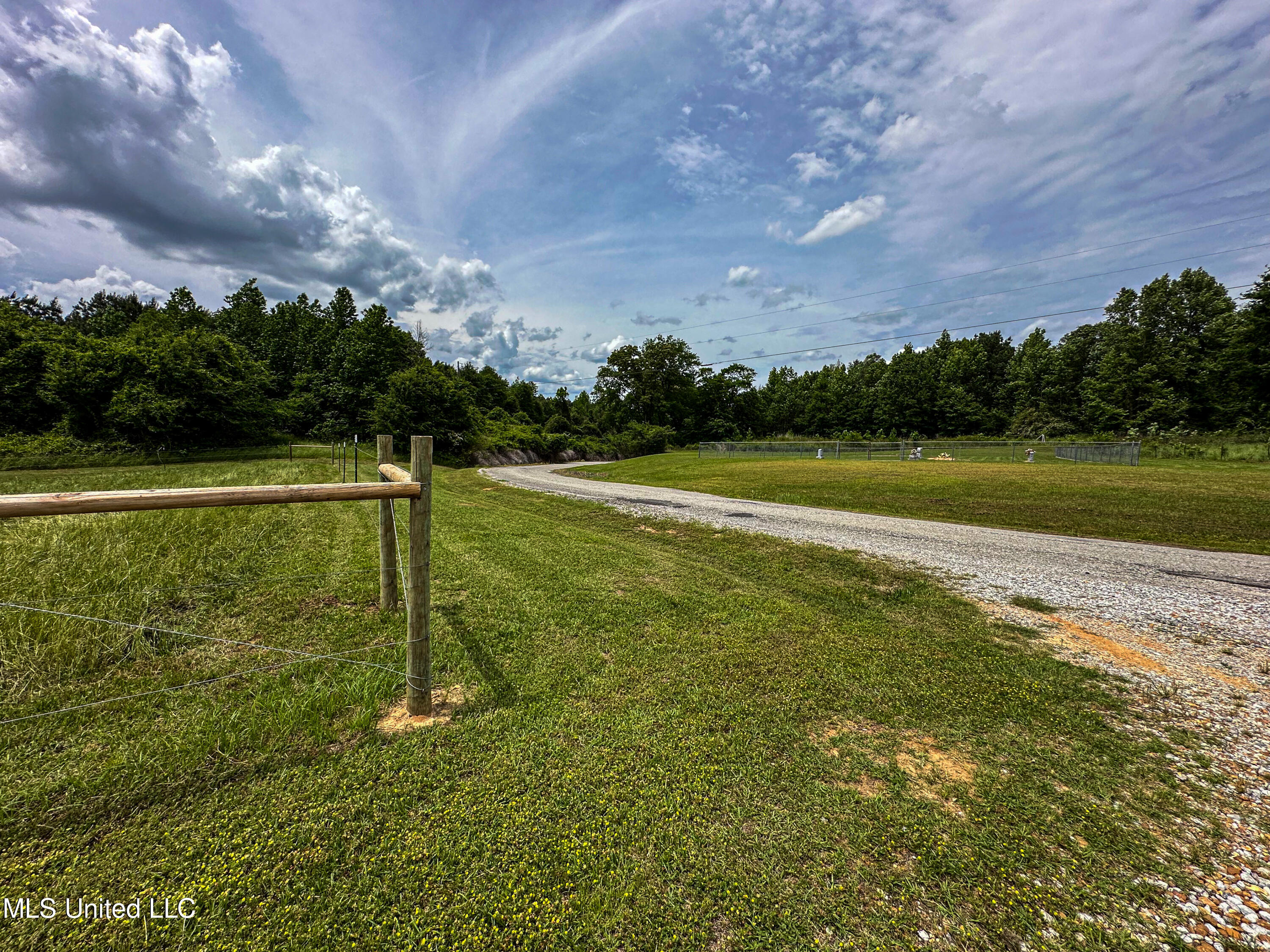 1477 Comans Road Carthage, MS 39051 - Photo 11 of 70 IMG_8201