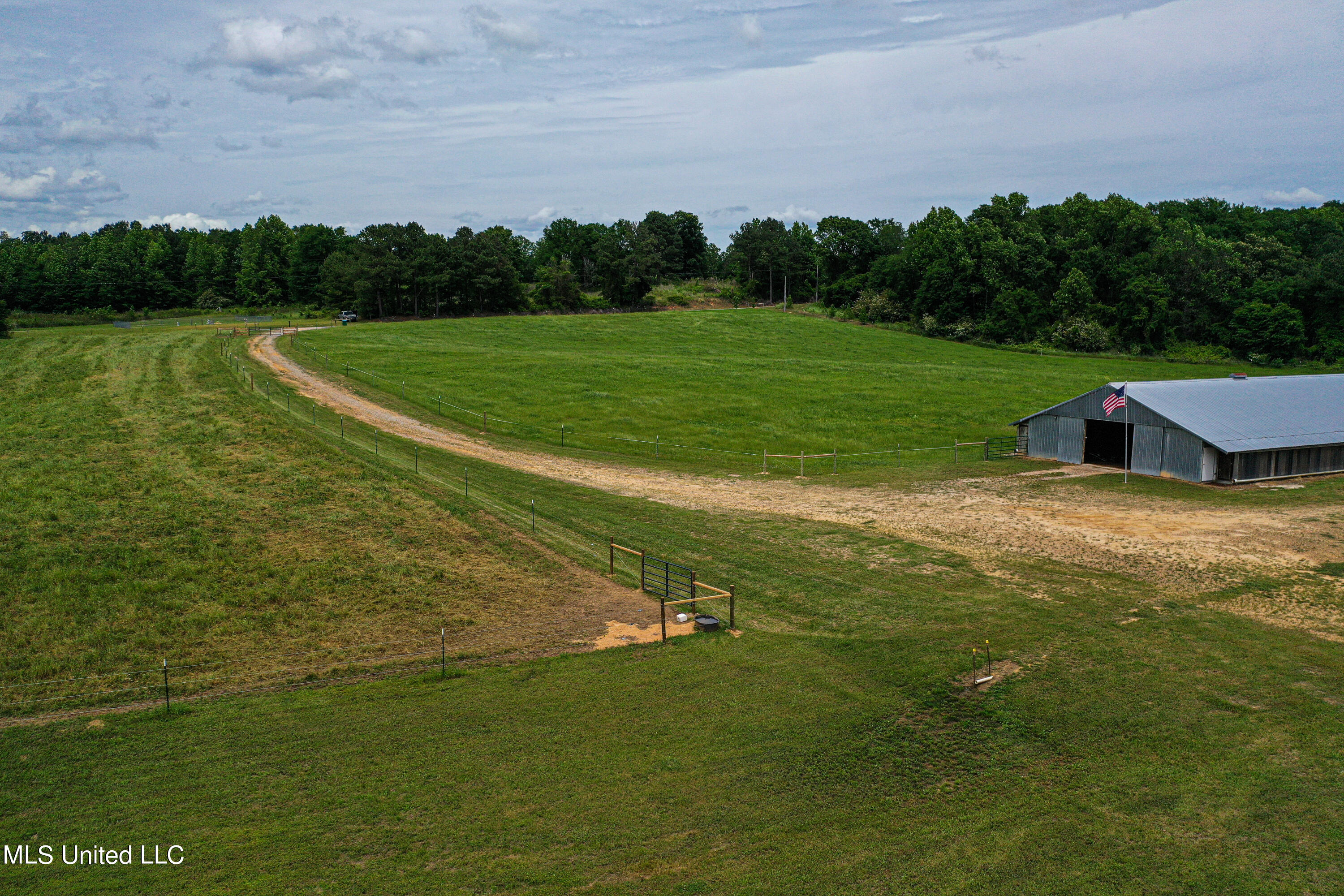 1477 Comans Road Carthage, MS 39051 - Photo 4 of 70 DJI_0722